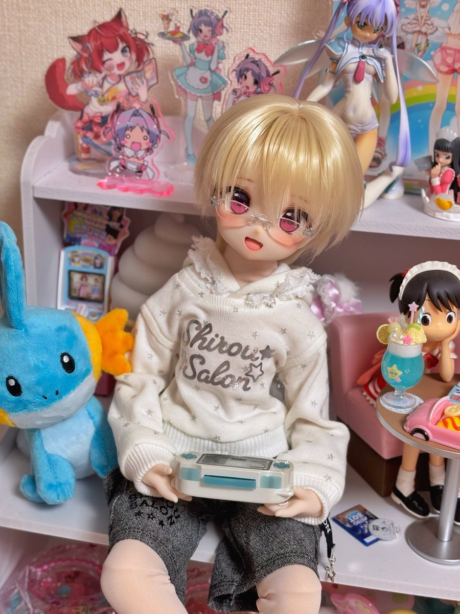 sasamigumiD_D's tweet photo. ゲーマーショタこいろくん🎮
#akiっこ #しろうさ服 #もふウィッグ https://t.co/JAvpdp0IsZ
