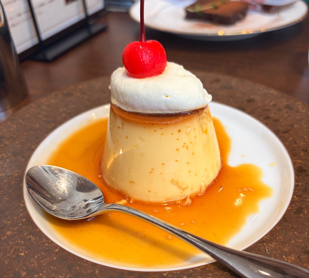 SV62007673's tweet photo. やっぱりプリンは固めが好きです🍮😋 https://t.co/J2iDhijxuW