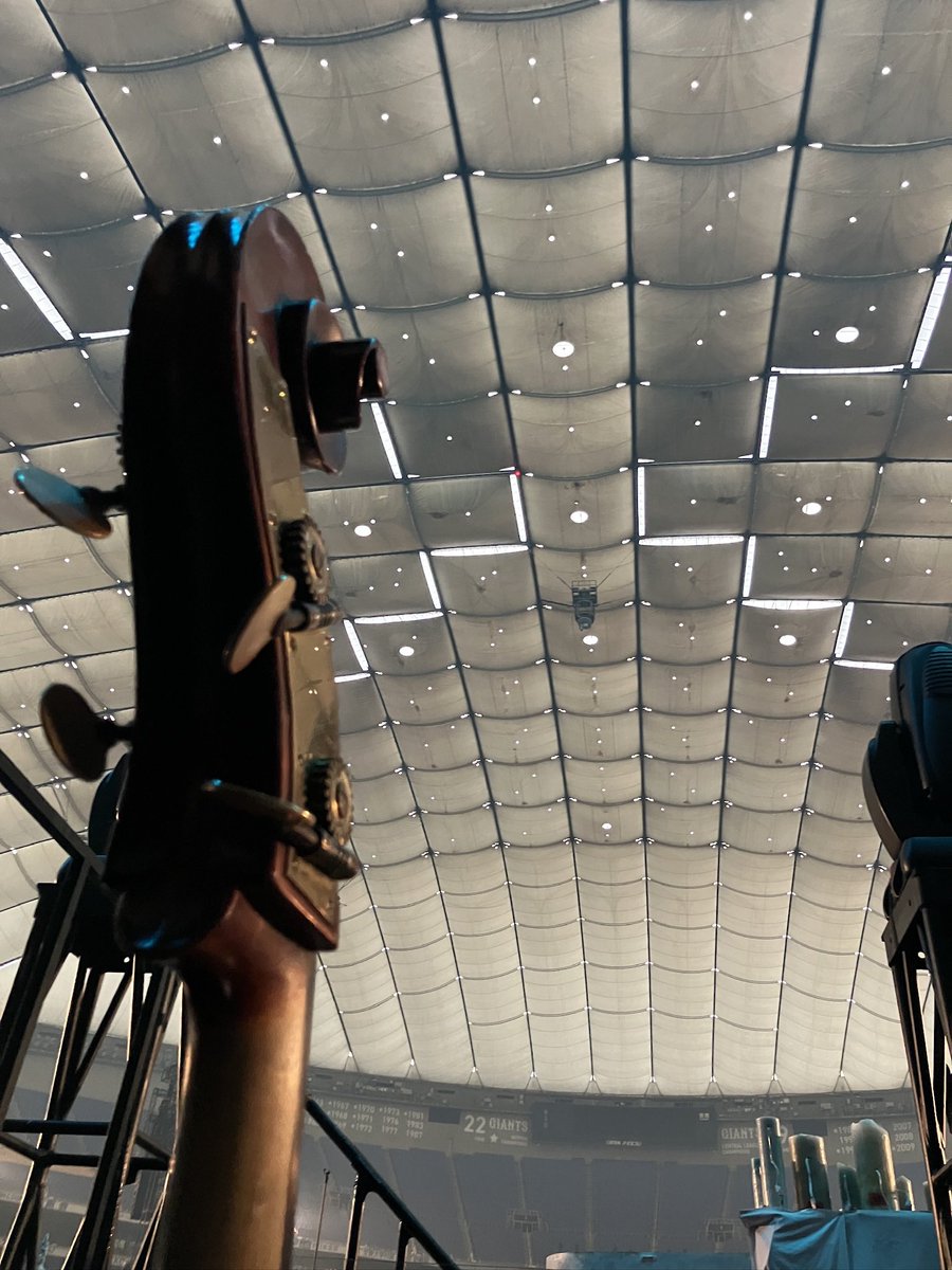 KentoTakasugi's tweet photo. 大阪ドームから東京ドームへと、セカオワ「THE CINEMA」に参加させていただきました！ありがとうございました！

#SEKAINOOWARI #THE_CINEMA https://t.co/84DAlch9Vy