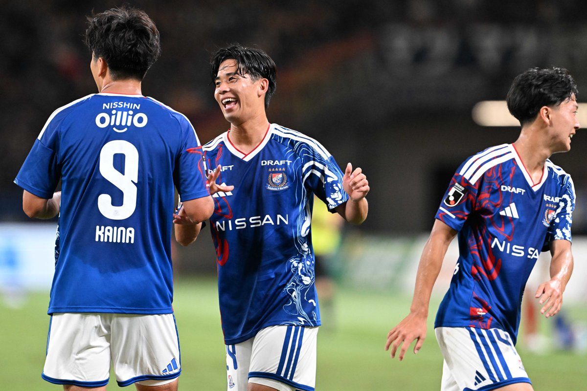 zonewebofficial's tweet photo. J1リーグ🇯🇵2026-27シーズン📅
チャンスクリエイト数ランキング🏆

※第2節終了時点のデータです📊

🥇 1位 #東俊希 10
🥈 2位 #近藤友喜 8
🥉 3位 #金子拓郎 7
🥉 3位 #相馬勇紀 7
🥉 3位 #ナ・サンホ 7

#sanfrecce #fmarinos #urawareds https://t.co/VGRDzHOluO