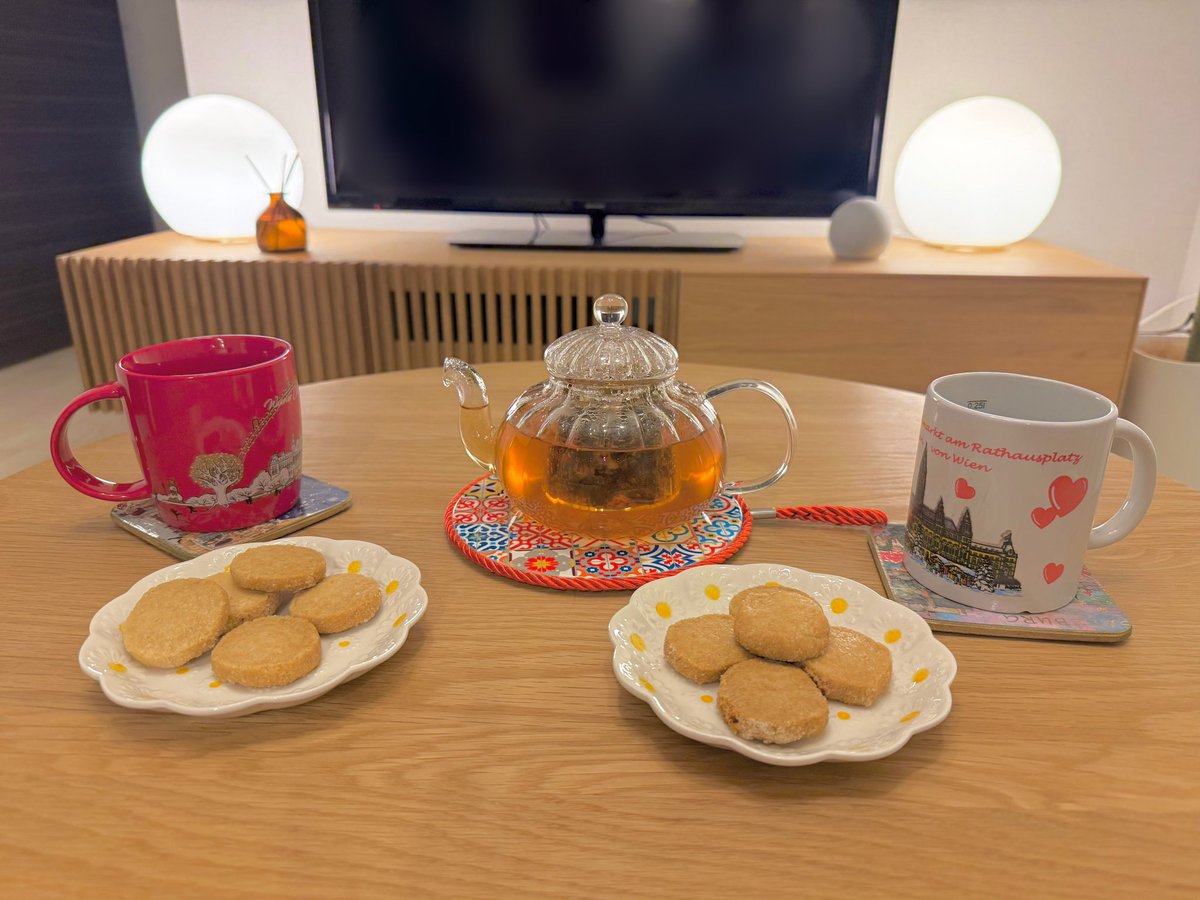 no1__s's tweet photo. 今日は蒸籠で赤魚の西京漬け,茶碗蒸し,ホタテのバターしょうゆ！！
蒸籠だと一気に作れて楽ちんだから好き😗💕

食後は手作りクッキーと紅茶をおともに、夫がやるポケモンを鑑賞してる꜀^. ̫.^꜆ https://t.co/finOYNfTBv