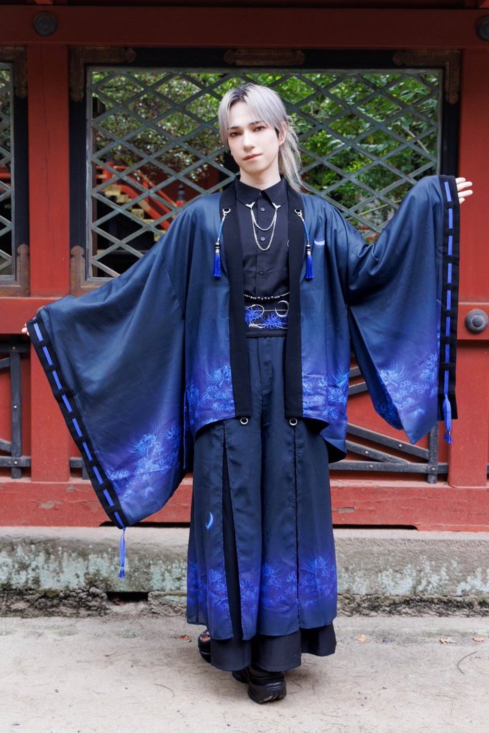 REZEN__Official's tweet photo. 【Coming Soon】
彼岸花×月
model by
@fujishirorie 
@Art_C_Lounsbery 

8/19 Wed. REZEN店舗先行販売
8/29 Sat. 一般販売開始

※「月白」カラーはラフォーレ原宿店・公式オンラインショップ・ZOZOTOWN限定で8/29(土)販売 https://t.co/HJqB7ZQP1D