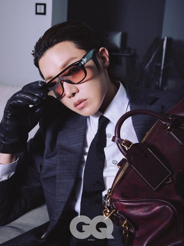 viraltakes's tweet photo. BTS J-hope stuns for GQ Korea x Louis Vuitton. https://t.co/EQICmh62gX