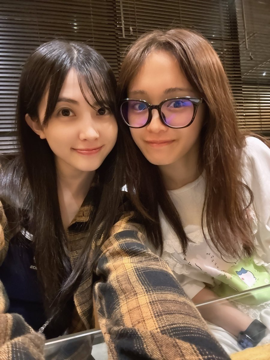 0927_yuina's tweet photo. ありがとうインドネシア🇮🇩
ただいまー！日本！！🇯🇵

（↓だんだんボケてく思い出写真を添えて） https://t.co/NvUGFPkSog