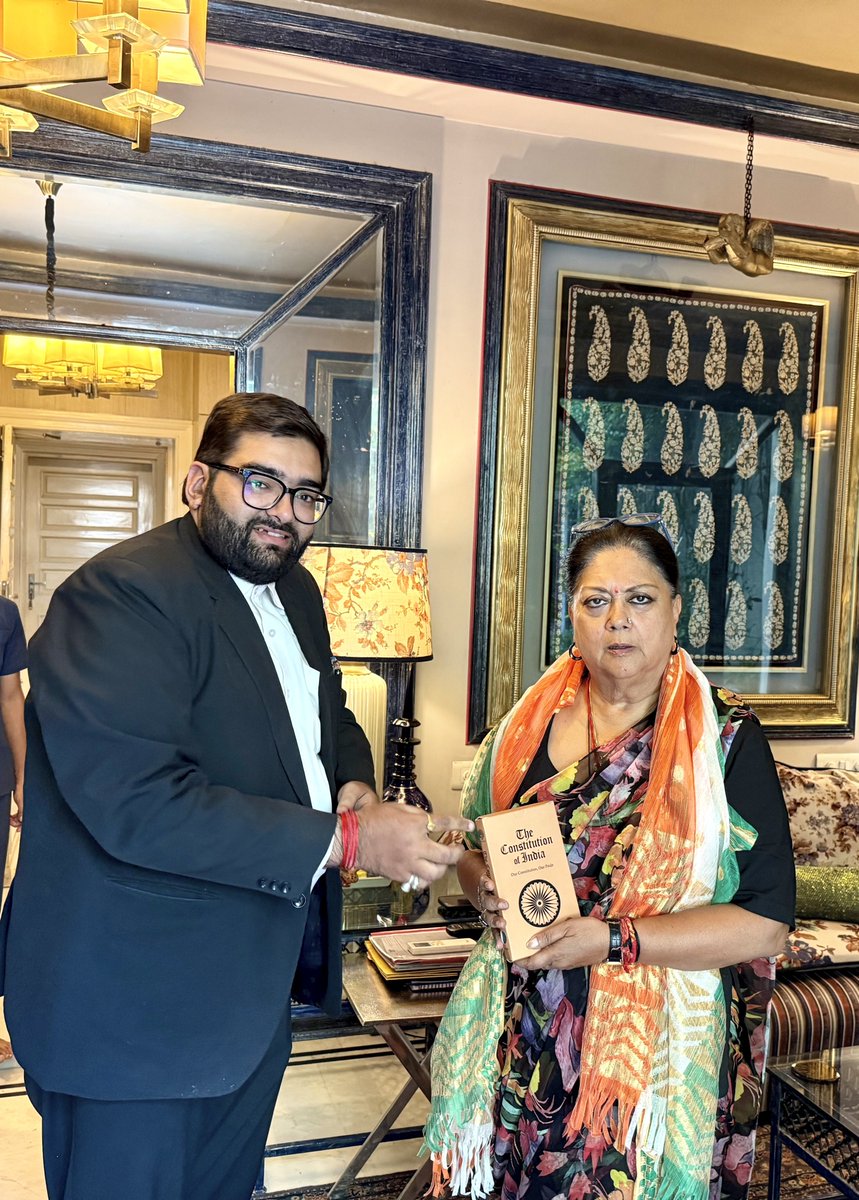 keshavforcm's tweet photo. राजस्थान की पूर्व मुख्यमंत्री माननीया वसुन्धरा राजे जी को पुनः भाजपा का राष्ट्रीय उपाध्यक्ष मनोनीत होने पर हार्दिक शुभकामनाएं ! 💐 @OfficeVRaje @VasundharaBJP @BJP4India @narendramodi @NitinNabin https://t.co/fD5NlXmw9J
