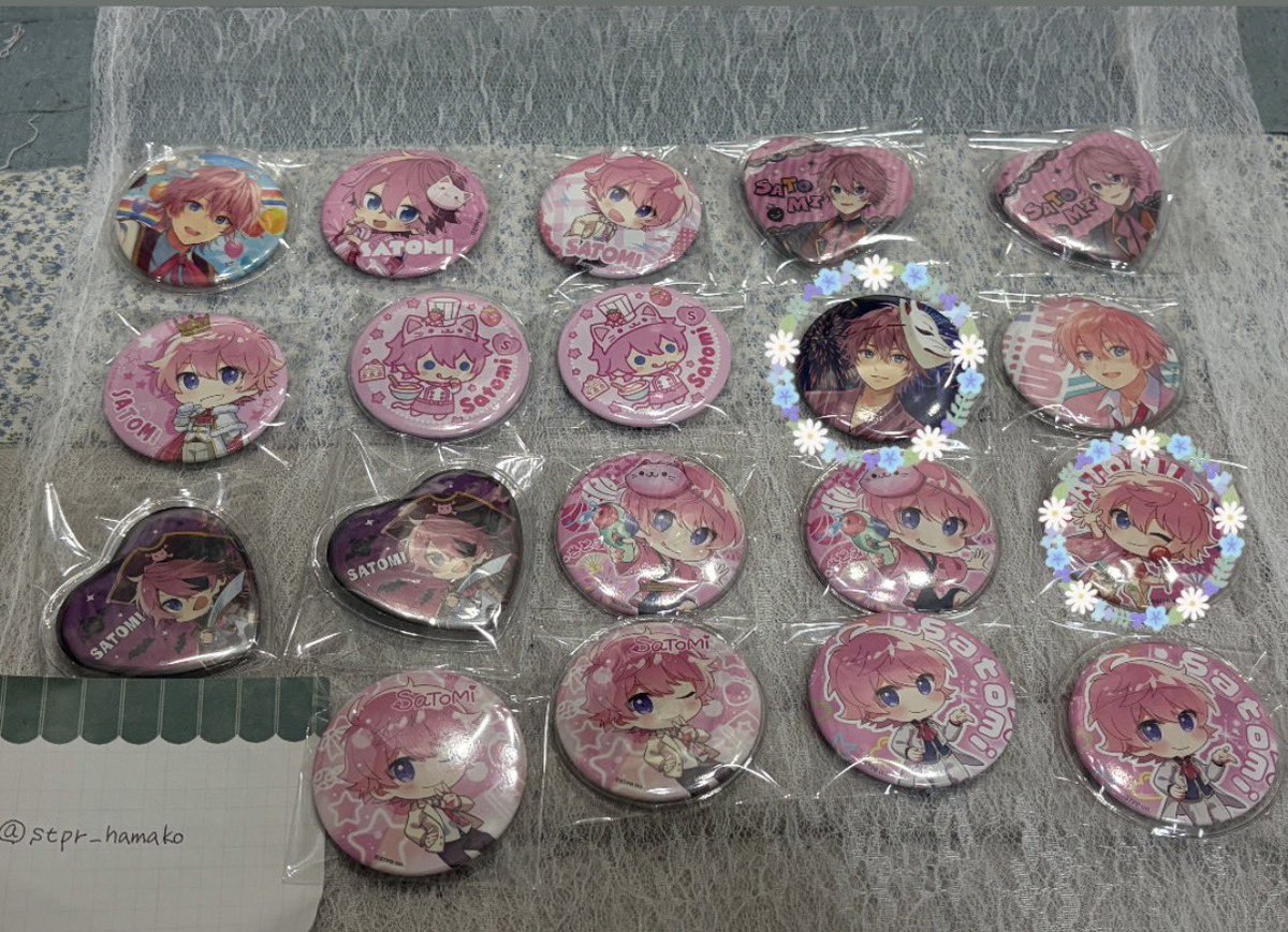 stpr_hamako's tweet photo. @mi_o0917 検索より失礼します。
こちらまだ募集しておりますでしょうか？
添付画像に花丸つけております缶バッジを買取いただくことは可能でしょうか？
1点300円希望です。
ご検討よろしくお願いいたします。 https://t.co/YBjrxZq6pl