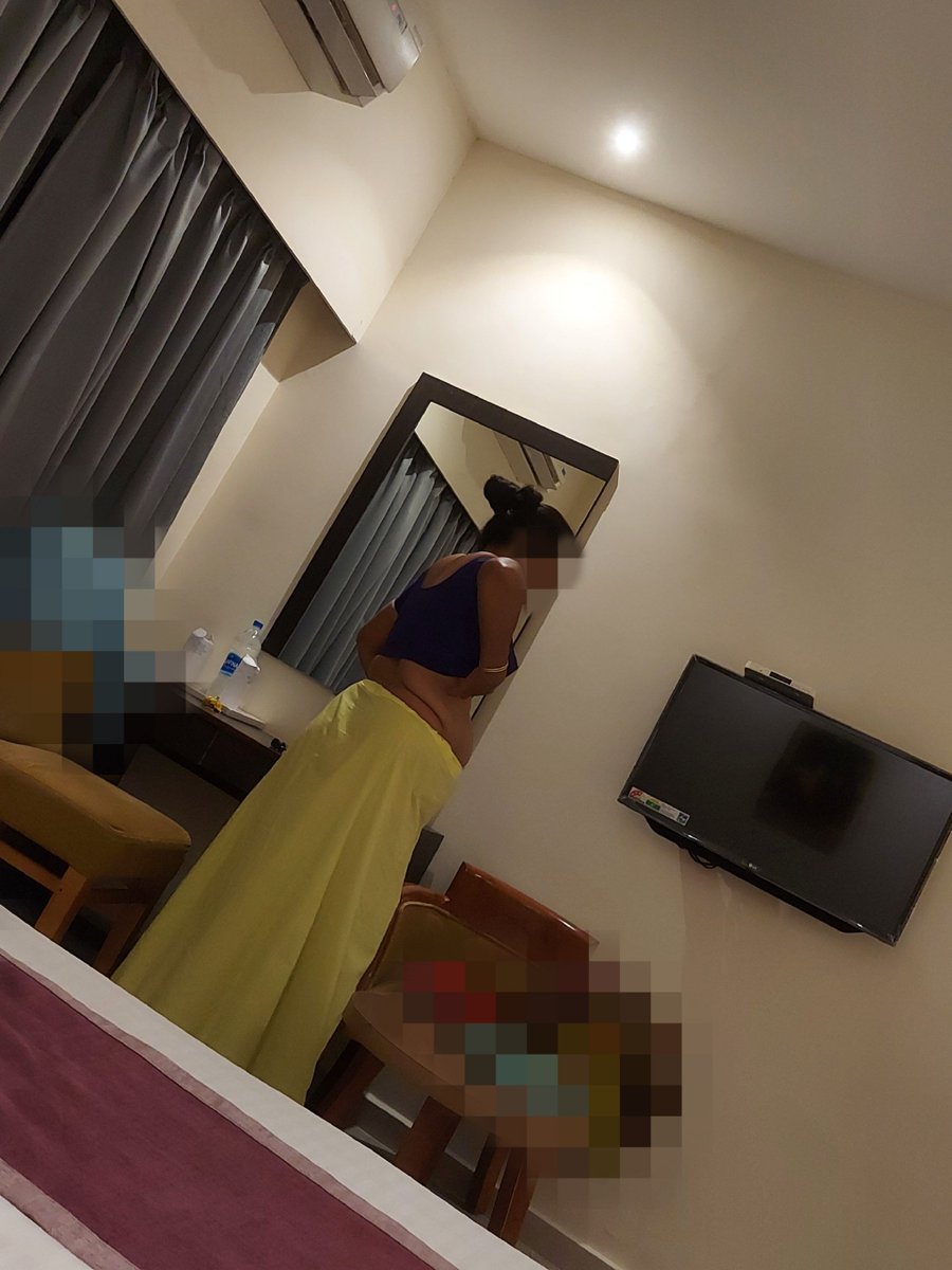 Arun_inccuckson's tweet photo. എന്റെ first incest real ഫ്രണ്ട് @ack14847516 .
വീട് അത്യാവശ്യം അടുത്ത് ആയത് കൊണ്ട് ഞങ്ങൾ meet ചെയ്ത് പരസ്പരം അമ്മമാർക്ക് അവരാതം സംസാരിച്ചിട്ടും candid നോക്കിയും അടിച്ചിണ്ട്.

അവൻ ഇപ്പൊ ദമാമിൽ same ആൾക്കാരെ നോക്കുന്നുണ്ട്. ബിന്ദു അമ്മ ധാ ഇവ��ടെ ഇടുന്നു. അവൻ കമന്റ്‌ വായിക്കുന്നുണ്ട് https://t.co/fauzmqwUKO