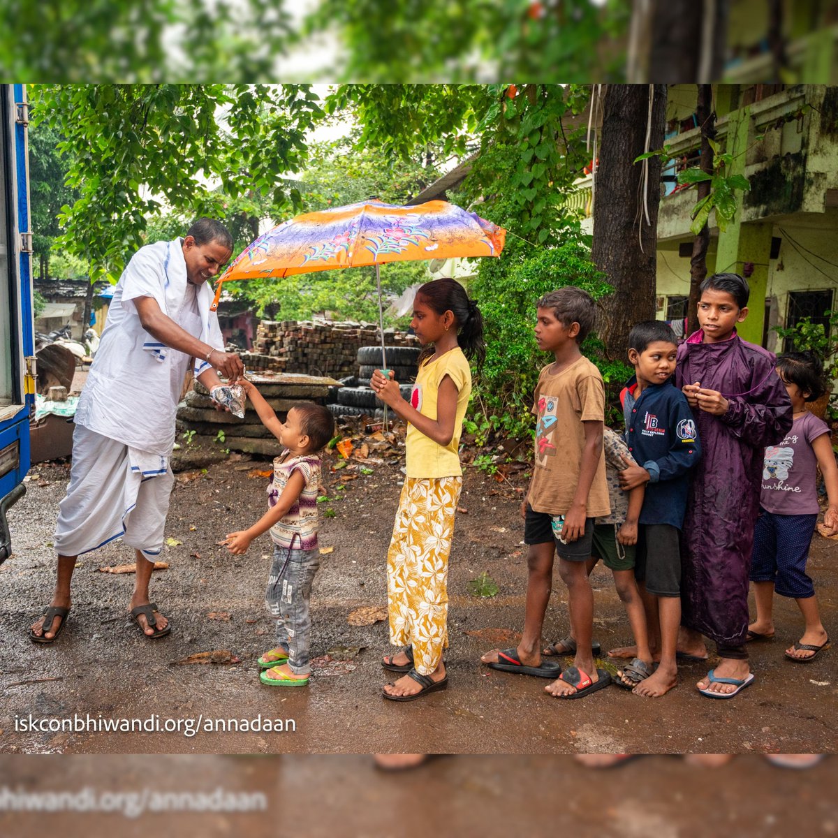 IskconBhiwandi's tweet photo. Annadaan Seva 🍛✨
Free Food Distribution (Food for Life)
📍 Kalyan | 🗓️ 17th August 2026

Support us.
https://t.co/FhBeRZwetC

Follow @annadaan.iskconbhiwandi for updates.

[annadaan seva, free food distribution, food for life, Kalyan, iskcon bhiwandi]

#iskconbhiwandi #annadaan #foodforlife #harekrishna #bhakti