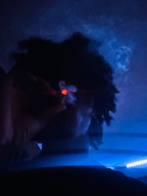 Lance1_2's tweet photo. Hmuu if Yu in nyc, in the Bronx rn horny asf  #nyc #bx #Bronx

https://t.co/b6BcTUQtwt https://t.co/Gwe5qDengc