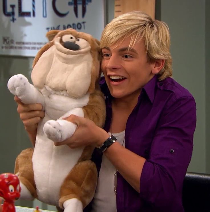 Daily_AandA's tweet photo. Austin with stuff animals https://t.co/psfZQYELT8