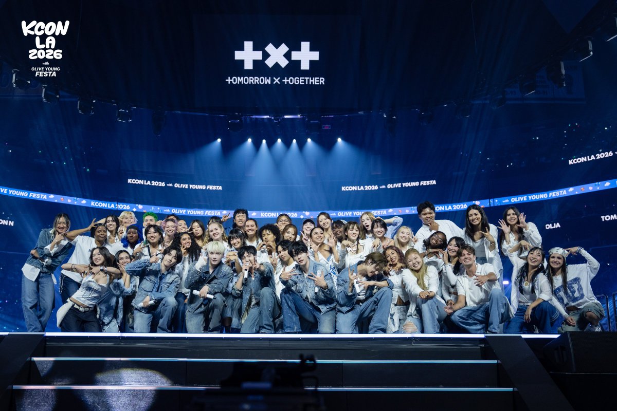 KCON_official's tweet photo. [#KCONLA2026] 📷RECAP: M COUNTDOWN STAGE 

💜 DAY 3
Capturing the moments we’ll never forget.

#TOMORROW_X_TOGETHER ✨ DREAM STAGE
@TXT_bighit

-
KCON LA 2026
AUG 14-16
https://t.co/OjhnrK2kXl Arena, LA Convention Center

Let’s #KCON https://t.co/E8VLPVACfI