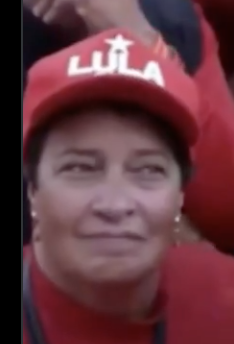 daviohoo's tweet photo. @RubinhoNunes Ela pensando:"Será que valeu a pena Filomena? É pra isso que você veio?" https://t.co/AwKtZE3i0b