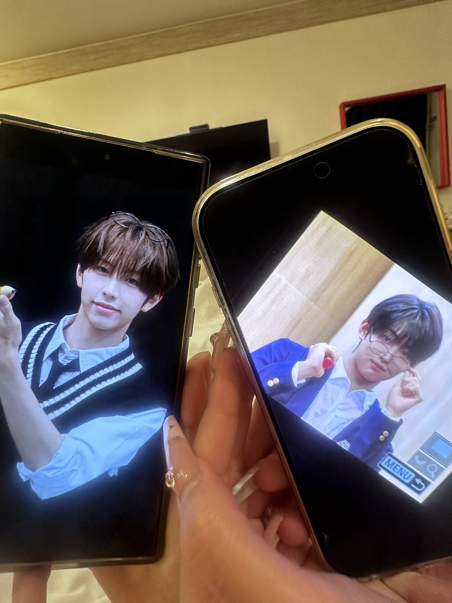 ___nununu_____'s tweet photo. 리리♡후니 https://t.co/j3nvR2qVXT