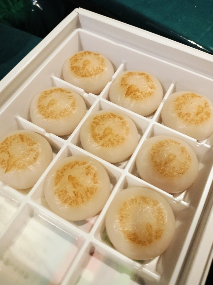 gdgd_r's tweet photo. 今日は酒蒸しだよ〜
みたらしっぽいの頂きました🙌 https://t.co/7CZZERDozg