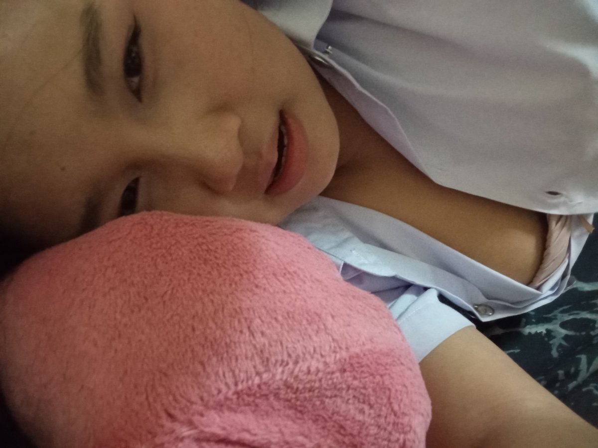 maprangzx2108's tweet photo. เลิกเรียนมากะนอนสิรอไร😴 https://t.co/xmcTDdDmEJ