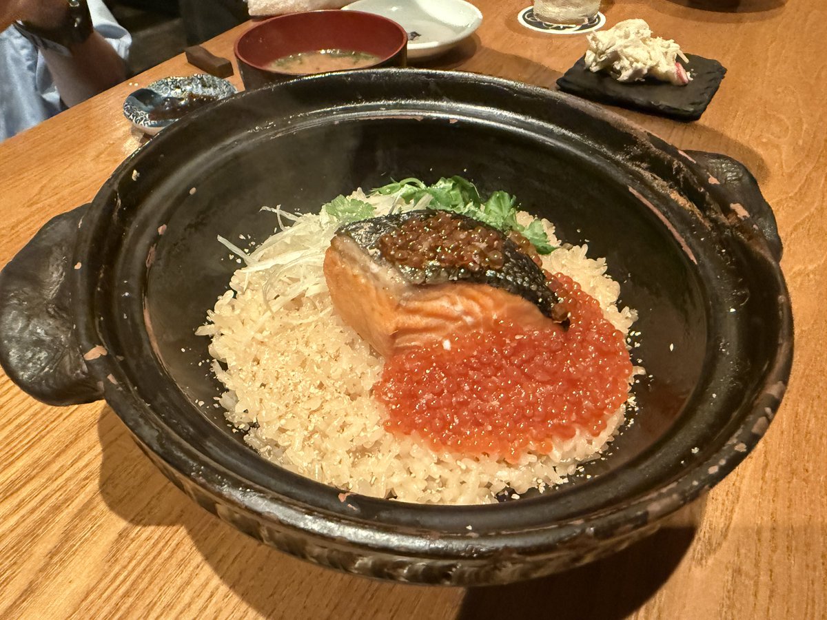 pops_junta's tweet photo. 昨日は福岡にて撮影。お盆休み最終日を気心しれた博多の映像チームと過ごし、ともに博多飯。カワハギのお造りや近海の魚など。やっぱ美味いなぁ、博多は。 https://t.co/dCgXQqrmEV