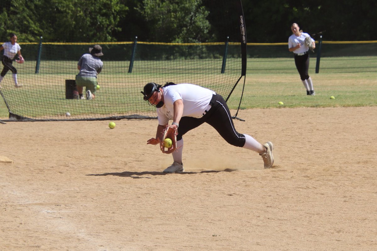 BaileyD2028's tweet photo. Yesterday we had a great open practice with a ton of talent! I had a really great day practicing on 1st, 2nd, 3rd, and pitching. Can't wait to see our new roster and get the season started! 
LET'S GO AM! 🔥

@AMNTX18u
@AMNTX_CoachJeff
@bluesft5
@BrianAn3324
@CoachHill2314
@coachzosb
@devp0tter
@KPhillips2023
@lindseygage5
@TomBeanSBall
@DFWShowcaseShow
@EastonFastpitch
@LegacyLegendsS1
@DFWfastpitch
@PL_sbrecruiting
@SBRRetweets
@RecruitingSBall
@SoftballClips
@TopPreps
@RecruitMatador