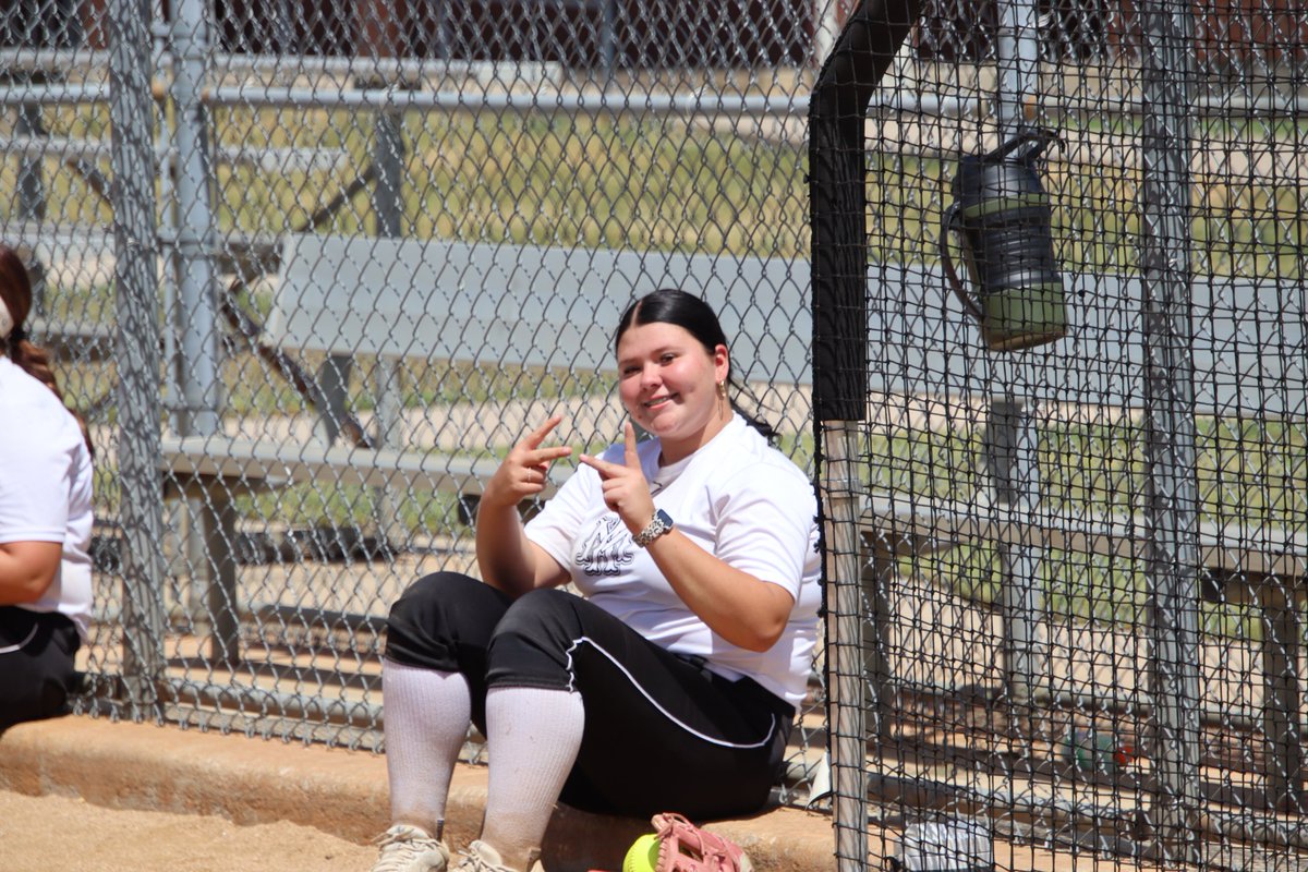 BaileyD2028's tweet photo. Yesterday we had a great open practice with a ton of talent! I had a really great day practicing on 1st, 2nd, 3rd, and pitching. Can't wait to see our new roster and get the season started! 
LET'S GO AM! 🔥

@AMNTX18u
@AMNTX_CoachJeff
@bluesft5
@BrianAn3324
@CoachHill2314
@coachzosb
@devp0tter
@KPhillips2023
@lindseygage5
@TomBeanSBall
@DFWShowcaseShow
@EastonFastpitch
@LegacyLegendsS1
@DFWfastpitch
@PL_sbrecruiting
@SBRRetweets
@RecruitingSBall
@SoftballClips
@TopPreps
@RecruitMatador