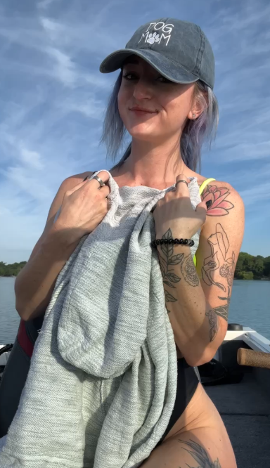 OutdoorWiscgal's tweet photo. Guess what's underneath ;) https://t.co/xnveuQ0ytY