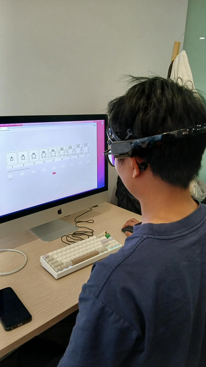 NeuroLunaC's tweet photo. Calibrating the algorithm to build some nasty brain-computer interfaces 🧠

Stay tune to see what I'll build! https://t.co/Cl03FuSRJ1