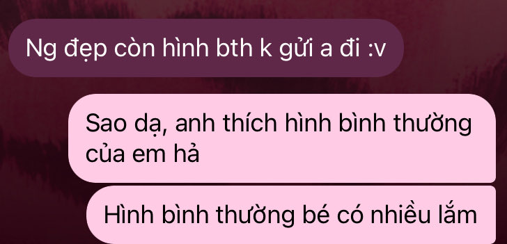 embehoneyblue's tweet photo. Anh là mẫu người đàn ông mà em thích, vừa chiều Honey, luôn khen, cưng và nựng mình, ảnh rất thích môi và cái má bánh bao của Honey. Hay chọc mình cười và am hiểu rất nhiều thứ trong cs
Honey chưa bao giờ được cưng như thế. Khiến Honey thật sự rung động. https://t.co/jLjJ9XnWhB