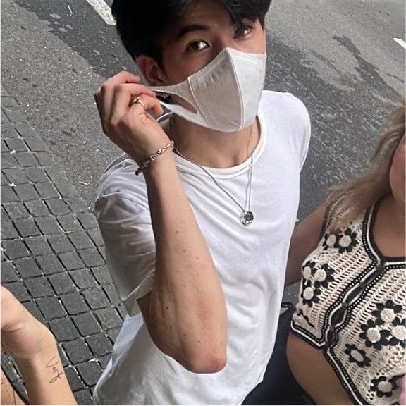maybeyourtiny's tweet photo. จริตคุณเขาเนอะ  ยอม https://t.co/TPH5ggVO7l