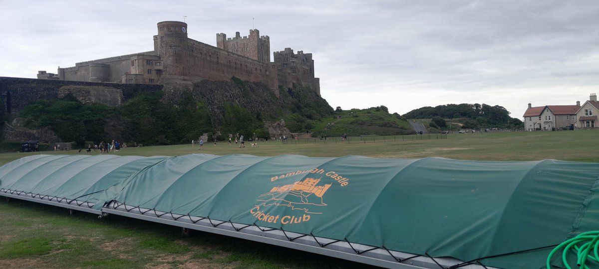 EmNeail's tweet photo. Bamburgh day https://t.co/qyLvSigTiX