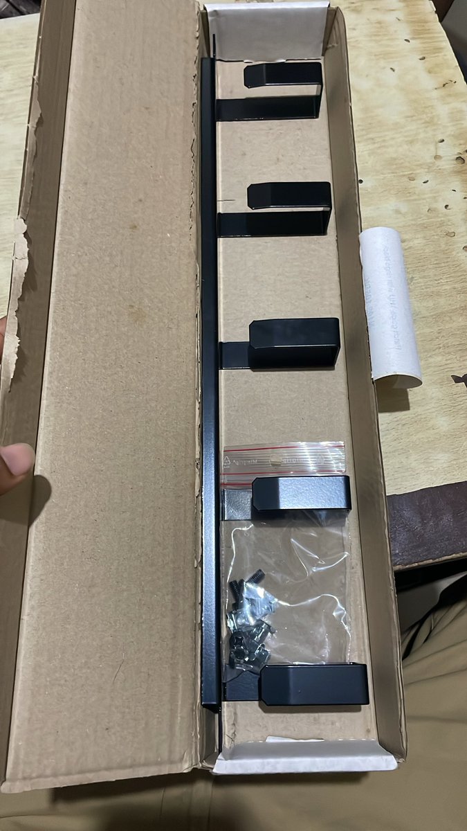 HComSoluti0n's tweet photo. When we say all Networking Equipments @HComSoluti0n we mean all from Switches, routers,Access Points to Cat6 cable to patch cords and even Cable management available at store Send a DM now various Cable Management available https://t.co/8xRj3cDbmq