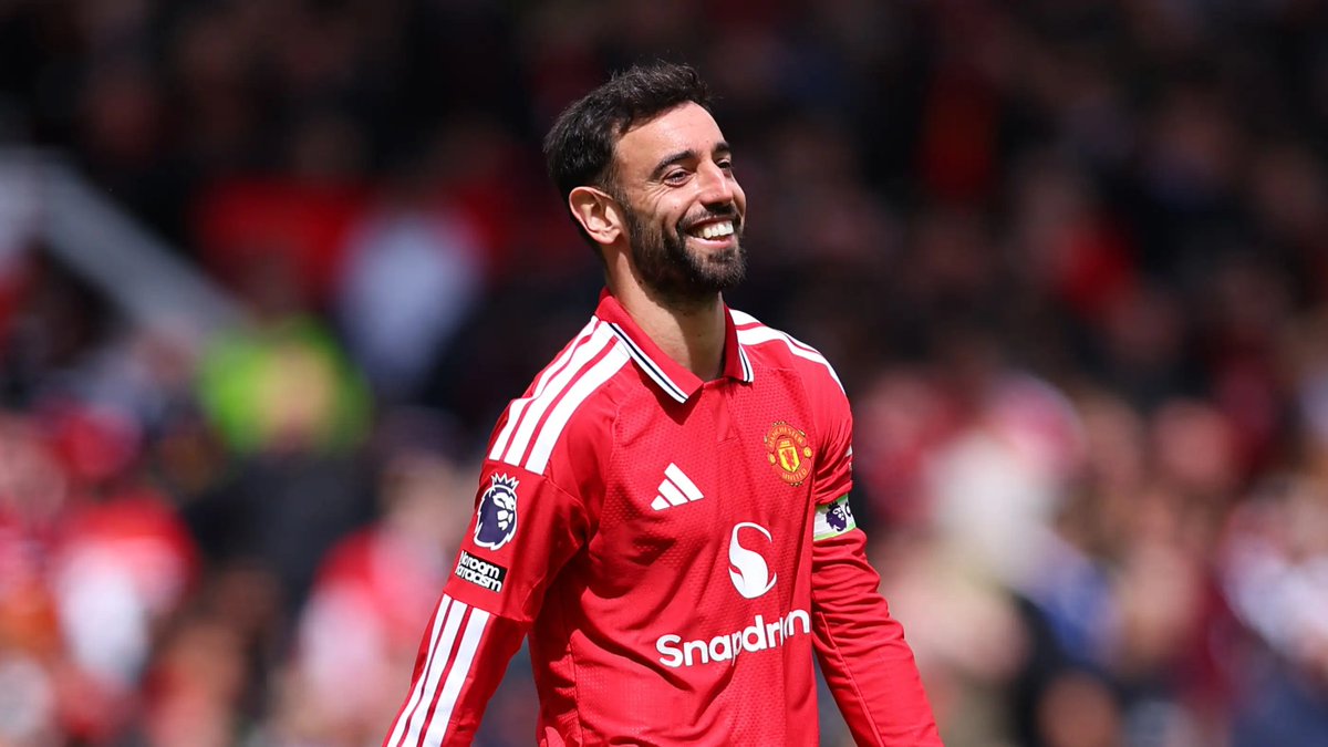 JacobsBen's tweet photo. Manchester United consider Bruno Fernandes as not for sale at any price, and his €65m release clause has expired.

Galatasaray are prepared to offer around €50m. No bid yet received, and United sources insist if one arrives it will be rejected.

Galatasaray prepared to offer Fernandes a lucrative four-year contract.

Fernandes has not indicated to Manchester United he wants to leave to date, and the club are not looking to engage with any club over a sale.🇵🇹