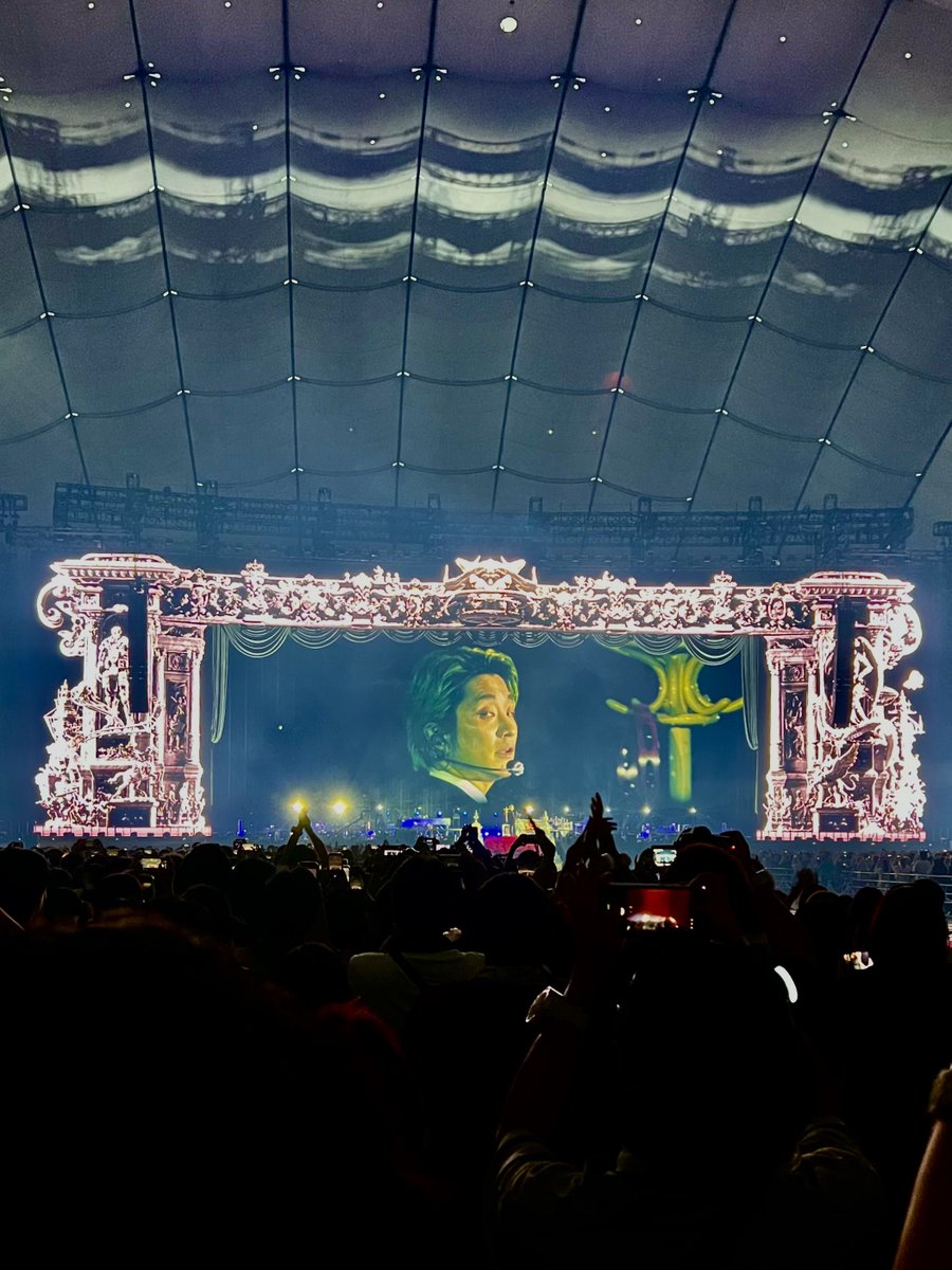 Le_Poete_'s tweet photo. 今回のセカオワ上品な雰囲気でかっこよかった
昔のポップでキュートなセカオワはもちろん大好き

15年を経て憎悪の対象だった大人になってしまった自己嫌悪の瞬間とかあったかもしれないけど、嫌なオトナにならずかっこいい大人になった姿を披露してくれた気がして嬉しい
 #THECINEMAネタバレ https://t.co/1TVQmD6Z1n