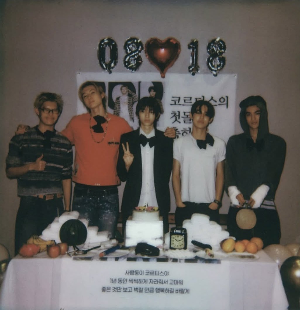 ilc5es's tweet photo. CORTIS happy 1st anniversary〰️㊗️✨
毎日がほんとに楽しくて幸せ！おめでとう！

#코르티스코어_일주년을_축하해
#FirstYearOutsideTheLines https://t.co/KsIF5B49kw