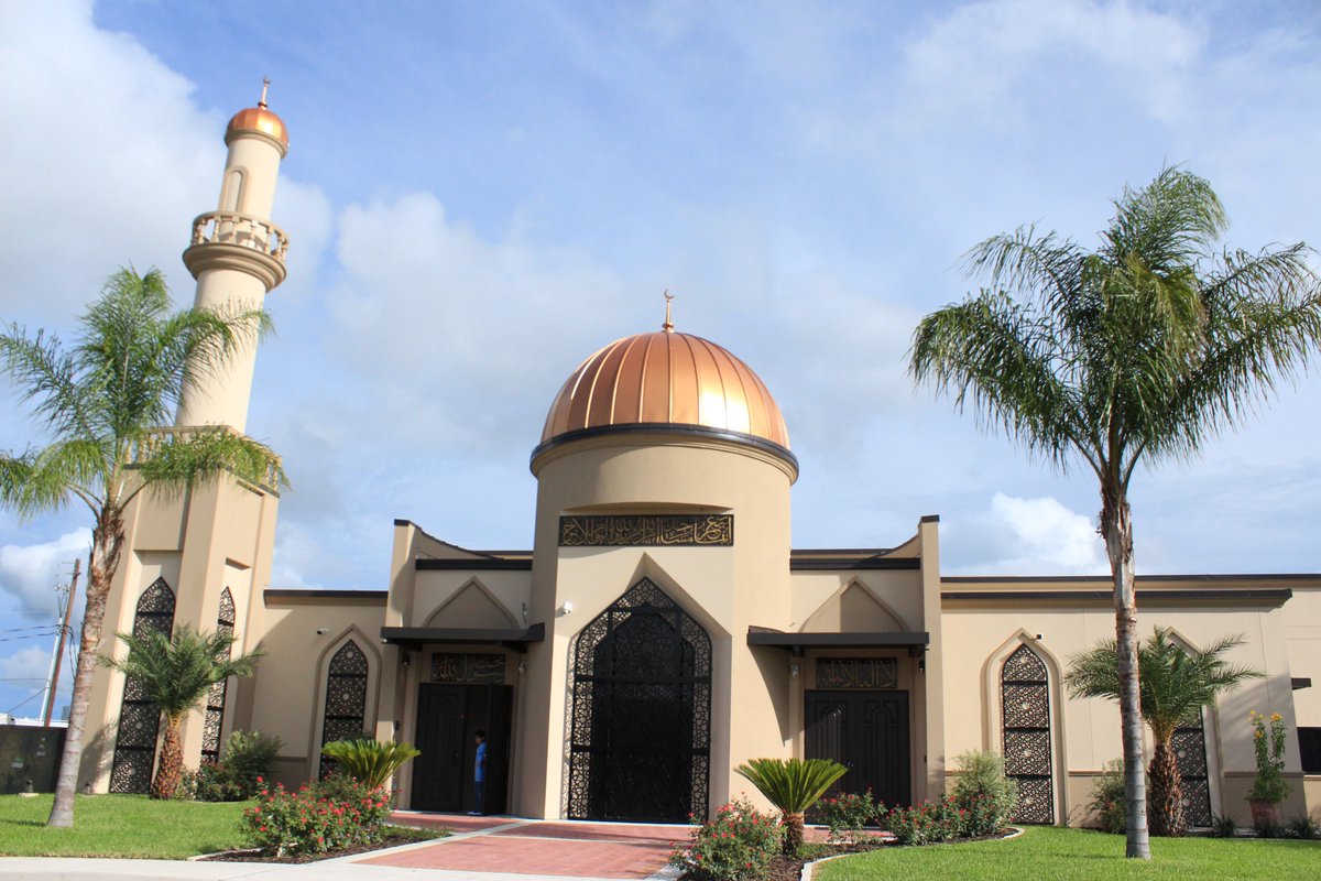 AlexDuncanTX's tweet photo. A Mosque is not a place of worship; it is used as a forward operating base. It's despicable that our government would allow our enemy to operate bases on American soil. https://t.co/oZSdWE9uuq