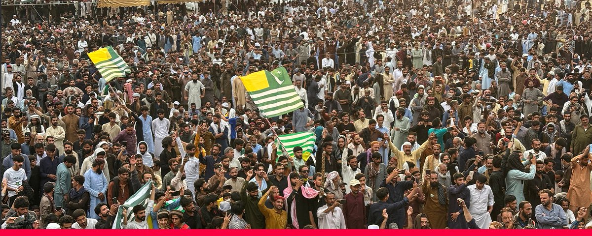 RSF_inter's tweet photo. #Pakistan: Internet blackouts, arrests of journalists, travel restrictions on foreign media reporters... violations of press freedom are increasing at an alarming rate, particularly in Kashmir. RSF calls on the authorities to release detained journalists and put an end to this crackdown on the press. https://t.co/aBI2lunzsR