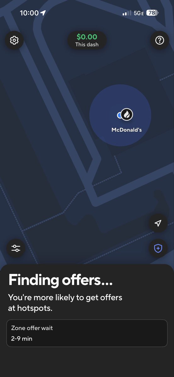 go2sleep4everz's tweet photo. @DoorDash_Help please increase the radius by 20 yards. I can’t park in the middle of the stores. It’s been like this for a few weeks now. I’m literally right in the parking lot of these places and it’s acting like I’m not there. https://t.co/M0AtwQrBiy