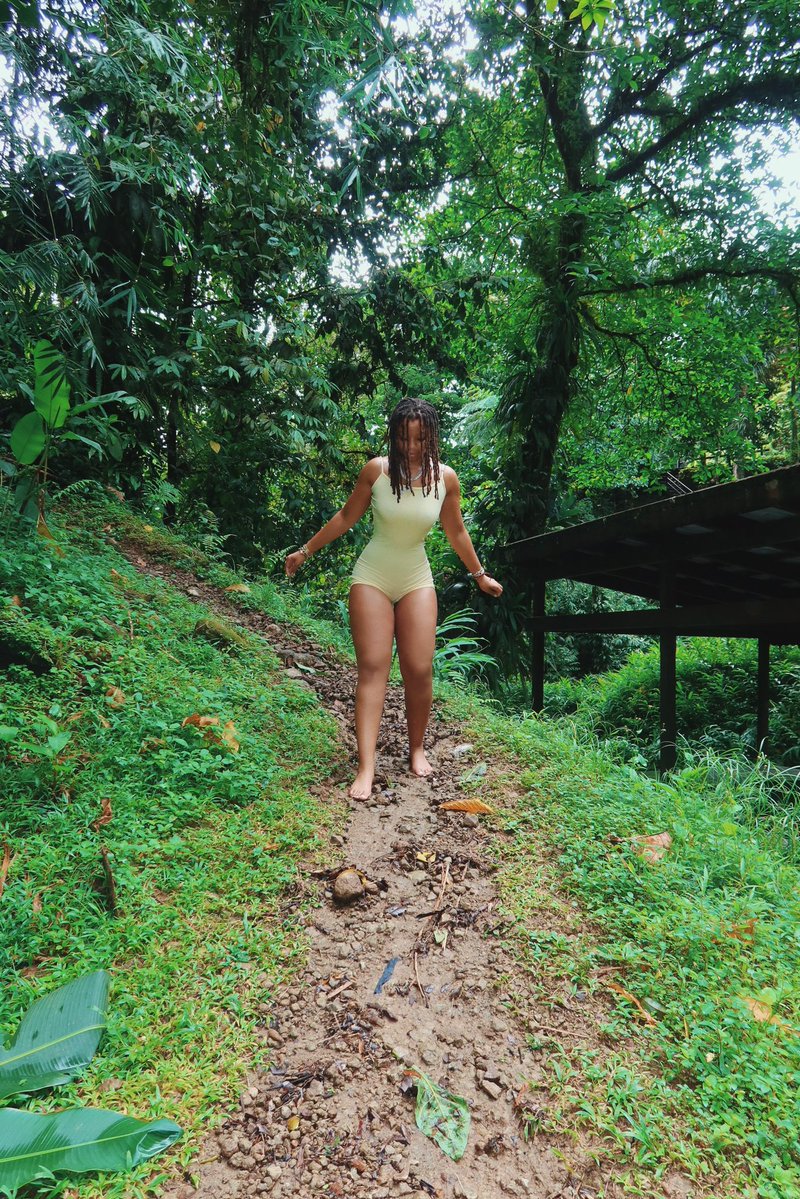 ChloeBailey's tweet photo. im chasing waterfalls b*tch! 
i’m not sticking to the rivers &amp; the lakes i’m used to!! https://t.co/QqeTe0JtRB