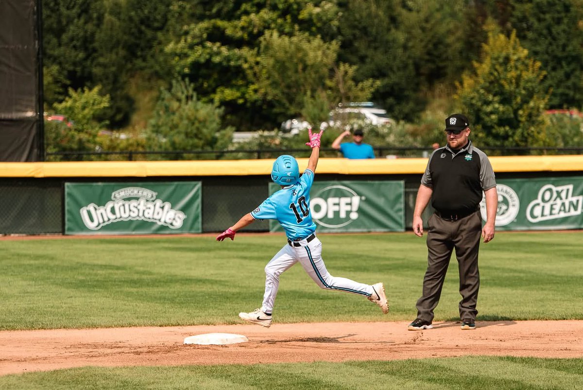 PrepBaseballOH's tweet photo. 🌟 ‘Dream Come True’ For Hamilton Little League Team!

🔗 https://t.co/LZ2HixdLLJ

🏆Ohio squad headed to Williamsport for the World Series! 🏟️⚾

#LLWS #TeamOhio #MadeInOhio @LittleLeague @BadinBaseball @RAMSSPORTS @HHSBigBlueAD @wslloh @prepbaseball https://t.co/YEGPFctMry