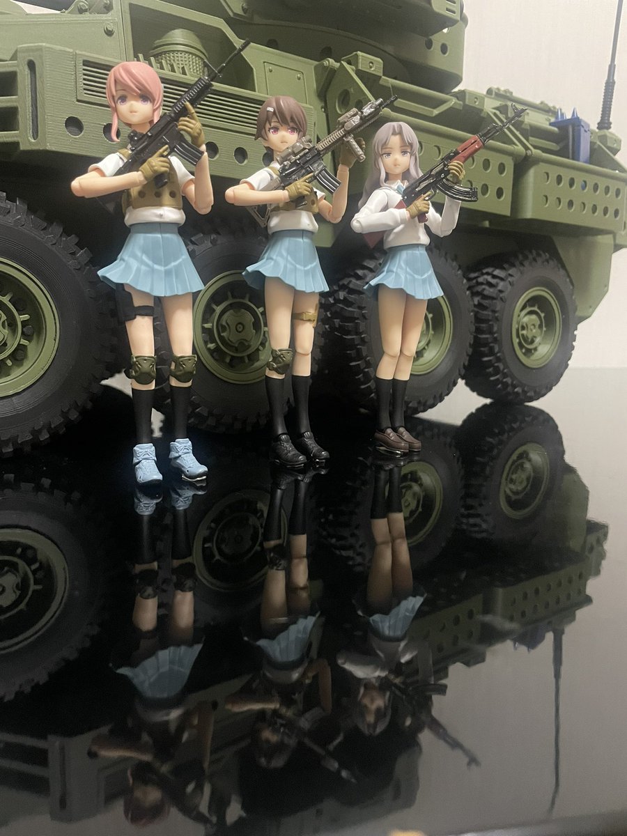 tuvpg's tweet photo. #深夜の小武器庫部
#リトルアーモリーを装備
#toyphotography

お題『フリー(free)』 https://t.co/IohsaQzblu