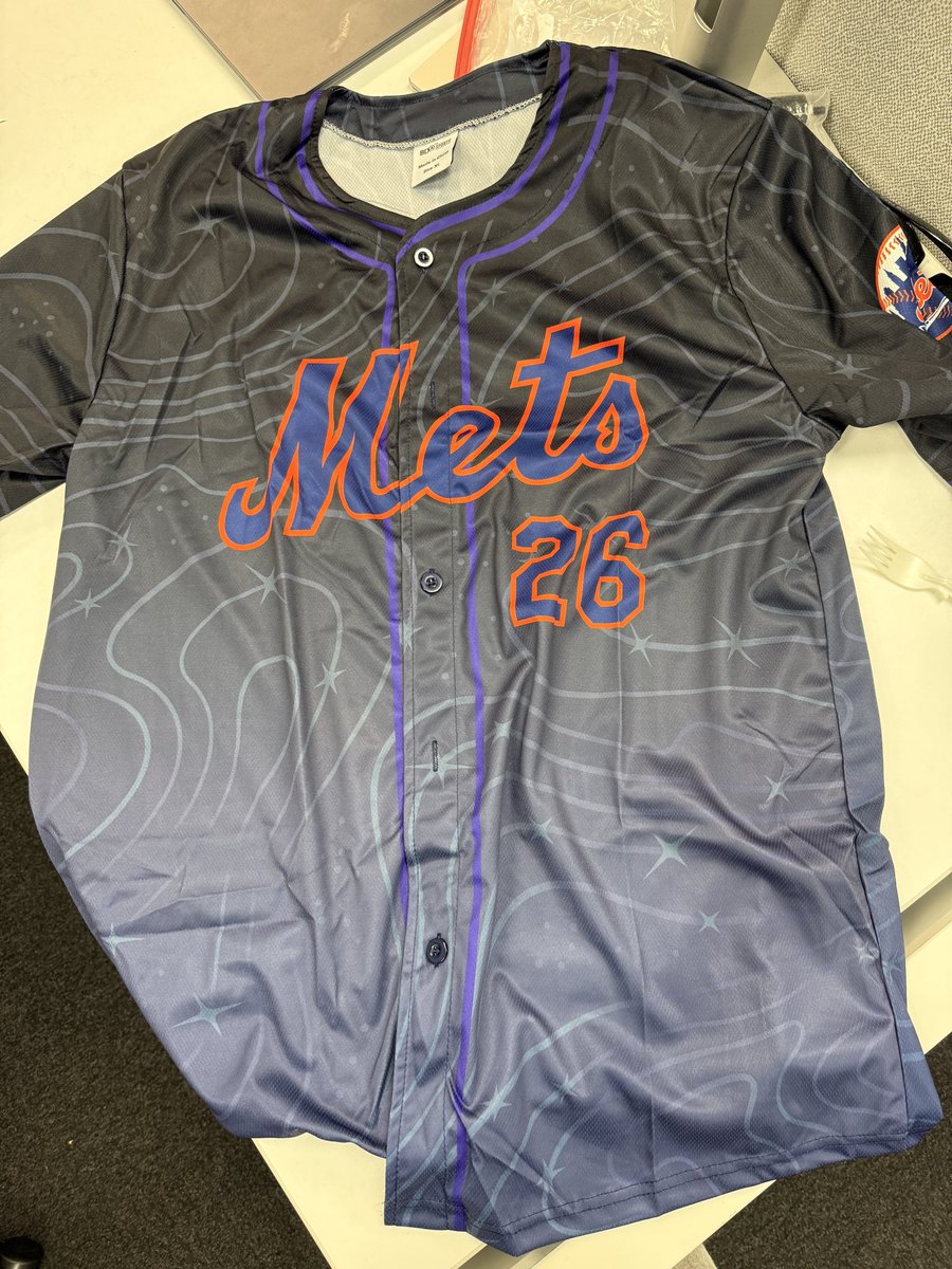 MikeJanela's tweet photo. 🚨JANELA’S SUMMER OF GIVEAWAYS CONTINUES🚨

Mets K-Pop Demon Hunters promo jersey from Saturday’s game. Size XL. You know the deal to enter: RT and be following me. Will announce a random winner here in the replies in 48 hours

Good luck you little soda pops https://t.co/FSl8ywTiML