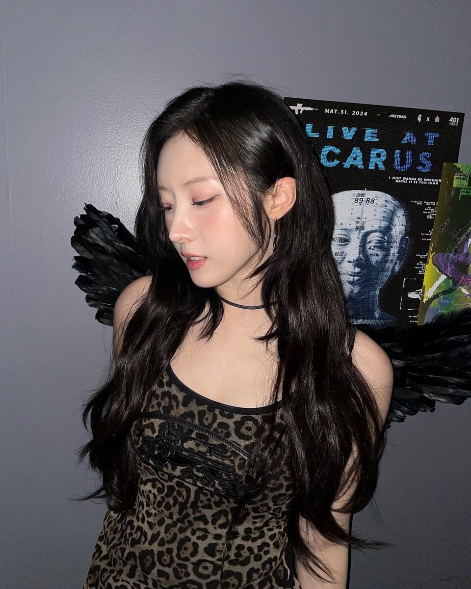 zonevivi tweet picture