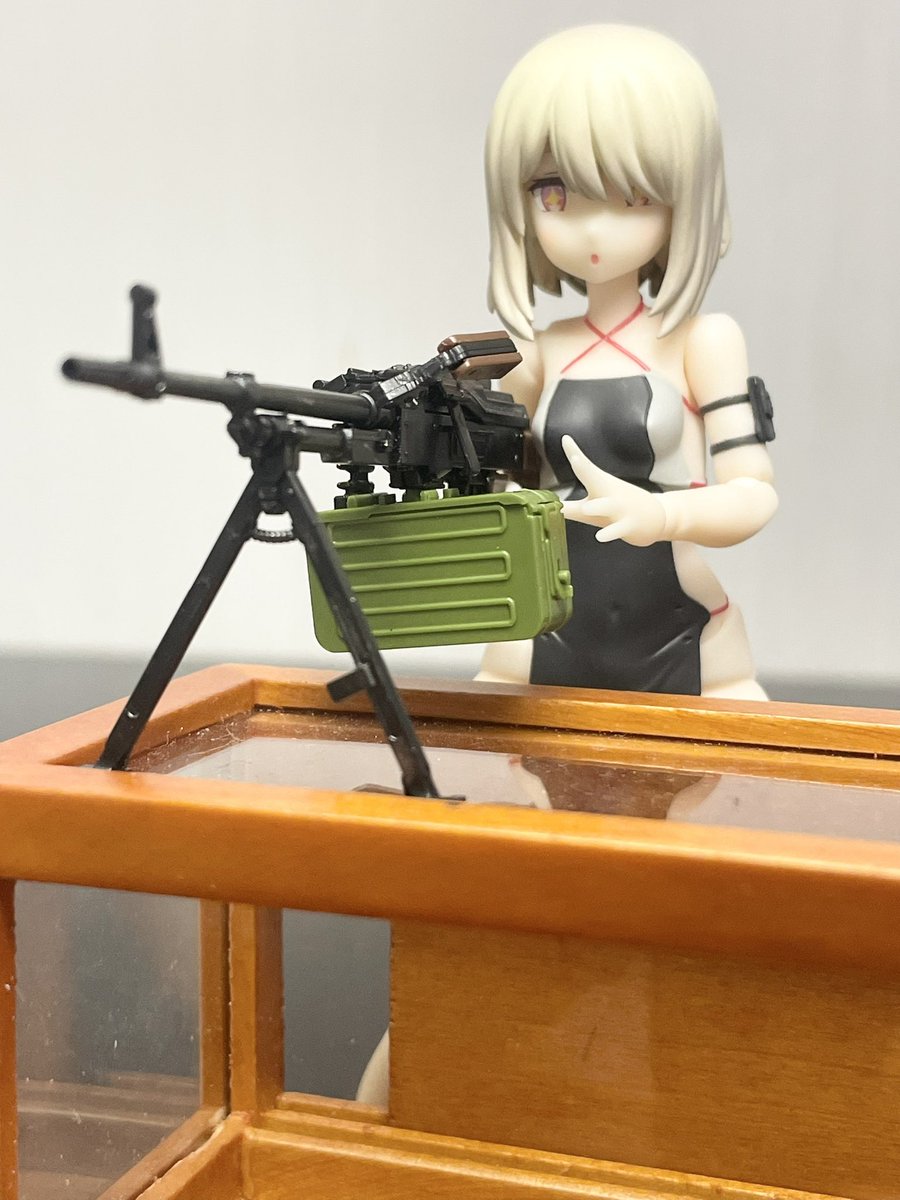 tuvpg's tweet photo. #深夜の小武器庫部
#リトルアーモリーを装備
#toyphotography

お題『バイポッド』 https://t.co/lTEosP1bi0