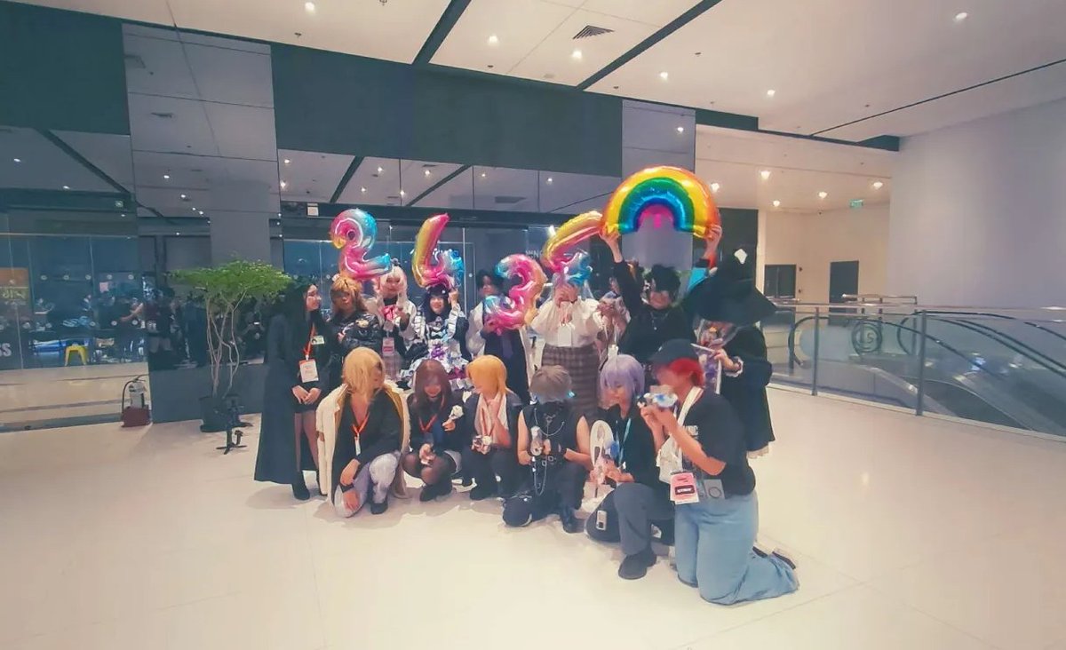 Noirlyn's tweet photo. NijiFans gathering Yippieee  I LOVE THEM ALLL  
(pics are for the nijicosplayers first)

fun fact ung 4  kala namin 7 HAHAHAHAHA  

#NijiKaiPH https://t.co/YgSxYUI34N