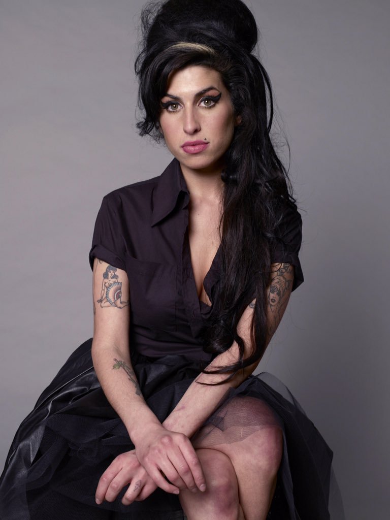 amywinehouse's tweet photo. A selection of portraits of Amy, taken by Jason Bell in 2007.

They capture a moment in time, from her unmistakable beehive and winged eyeliner to the quiet confidence she brought in front of the camera 🖤 https://t.co/ip3OE1zm3A