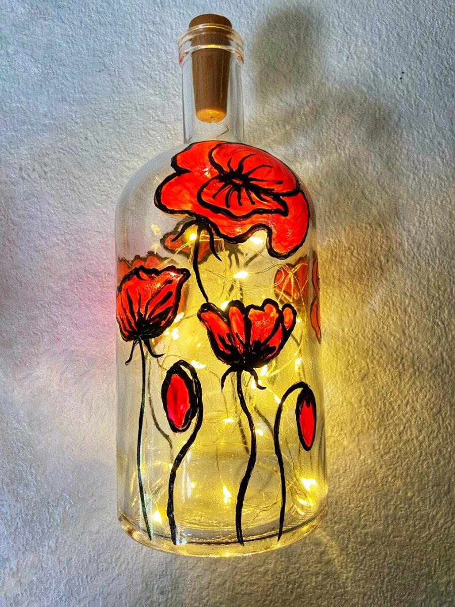 genilsoliveiraa's tweet photo. Just upcycled an old mason jar into a cute string light vase in 10 mins—no fancy tools needed! Perfect spruce-up for my dorm desk https://t.co/4y2gStMbdw