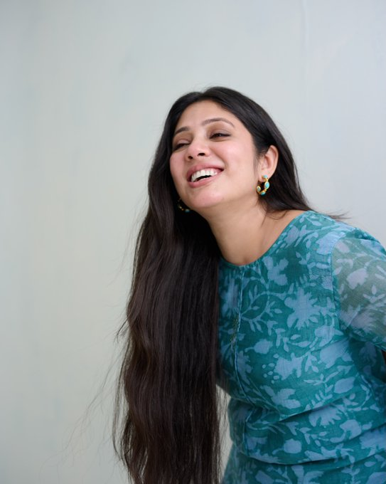 Mounikaa29's tweet photo. Veena Nandakumar
#Veena #VeenaNandakumar https://t.co/fJAzCOMDkF