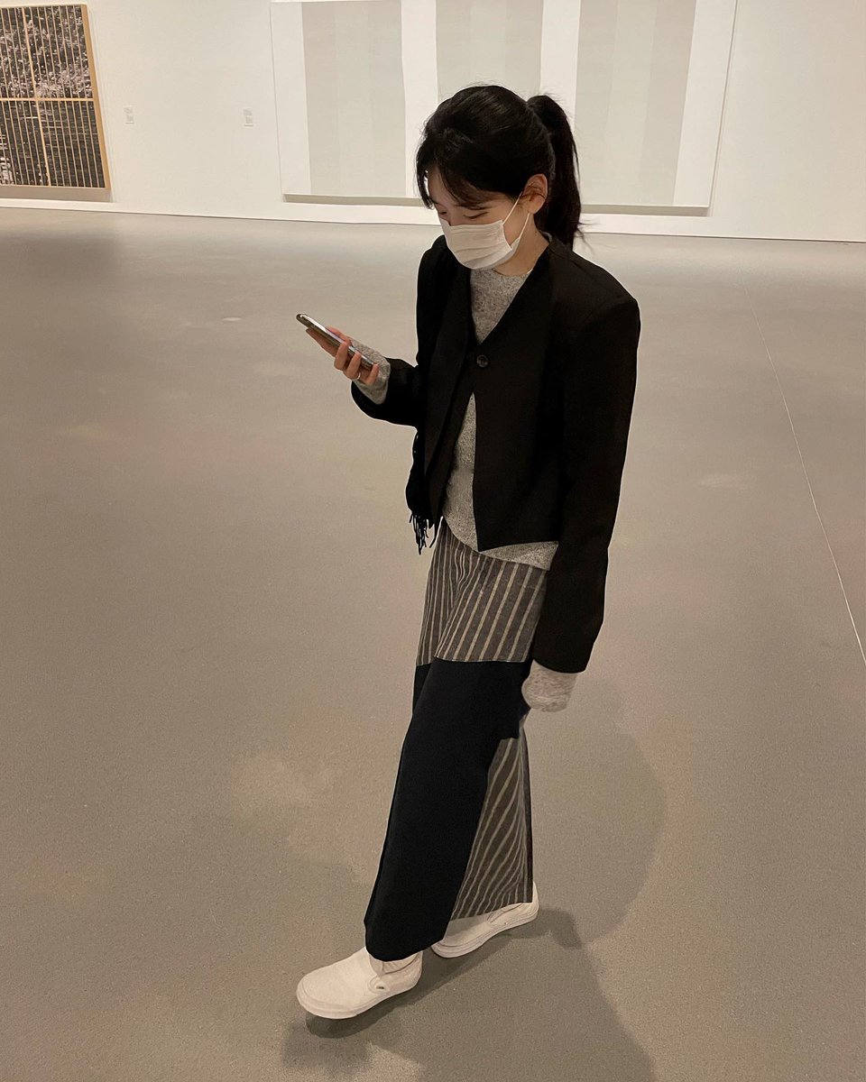 valentin661's tweet photo. 朝起きる瞬間の『あと5分だけ…』の魔力は異常だと思う。本当そう思う。 😊👊
xON https://t.co/Eexl9IGHvj