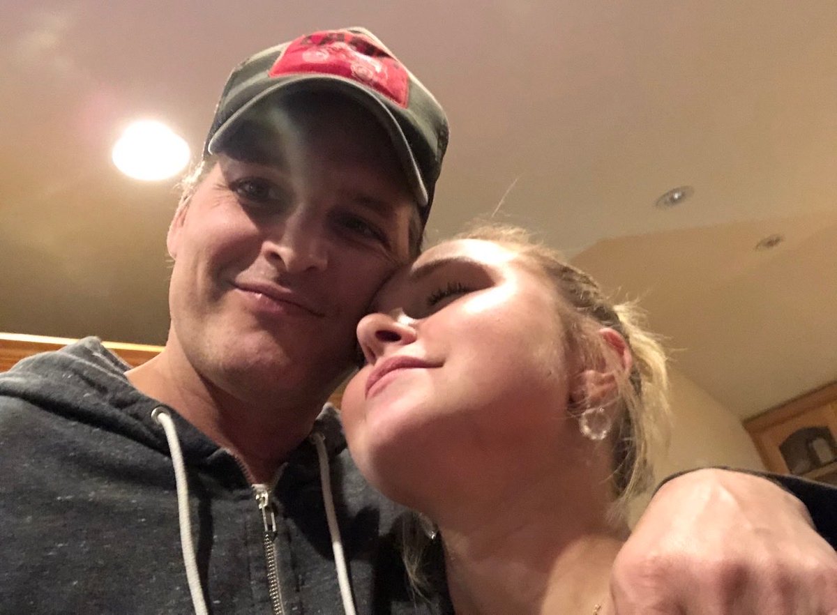 peterfacinelli's tweet photo. Good times and good friends indeed @haydenpanettier 
You will be missed. Thanks for all the smiles🤍 https://t.co/dWCugDjf3s