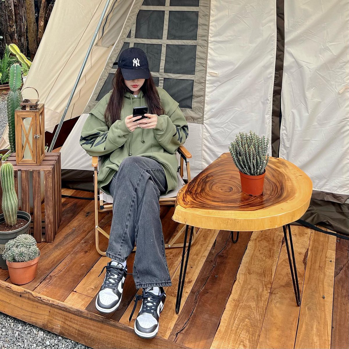 pychuagui's tweet photo. مرحباً بك، كل لحظة تمر تزداد فيها محبتي لك، وأدعوك بكل قلبي أن تبقى في سعادة وهناء حتى نلتقي من جديد.
XAWu https://t.co/xRbfjKmvzI