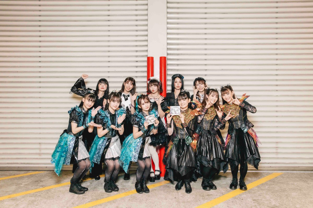 BABYMETAL_JAPAN's tweet photo. Thank you @December10JP @TravisJapan_cr @starglow_bmsg @bandmaid @metalverseworld 🙏
#BABYMETAL @summer_sonic 
📸 @fujii_taku https://t.co/asGHZ7D7I8