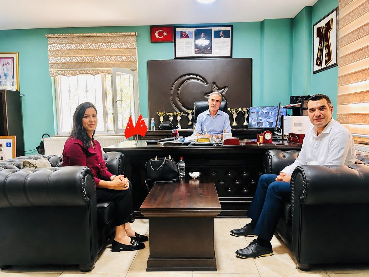 PatnosDSM's tweet photo. becerilerinin geliştirilmesi ve topluma yeniden kazandırılmalarına katkı sağlanması amacıyla meslek edindirme kursları hakkında görüş alışverişinde bulunuldu. Kursların planlanması ve iş birliği içerisinde yürütülebilecek çalışmalar değerlendirildi. https://t.co/dzQoCfCMGz