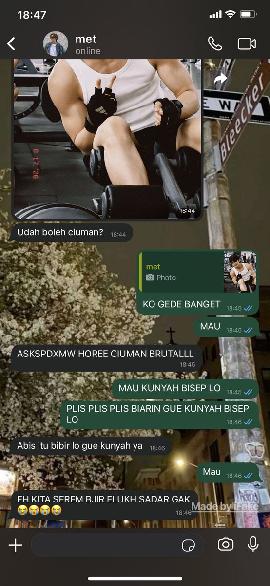 CJoveraga's tweet photo. pondphuwin onetweet au ; eh tenangin diri lu... https://t.co/MrlcTbjLqa